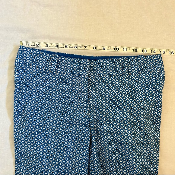Ann Taylor Blue White Carnegie Crop Geometric Print Crop Pants Size 2P - Picture 7 of 9